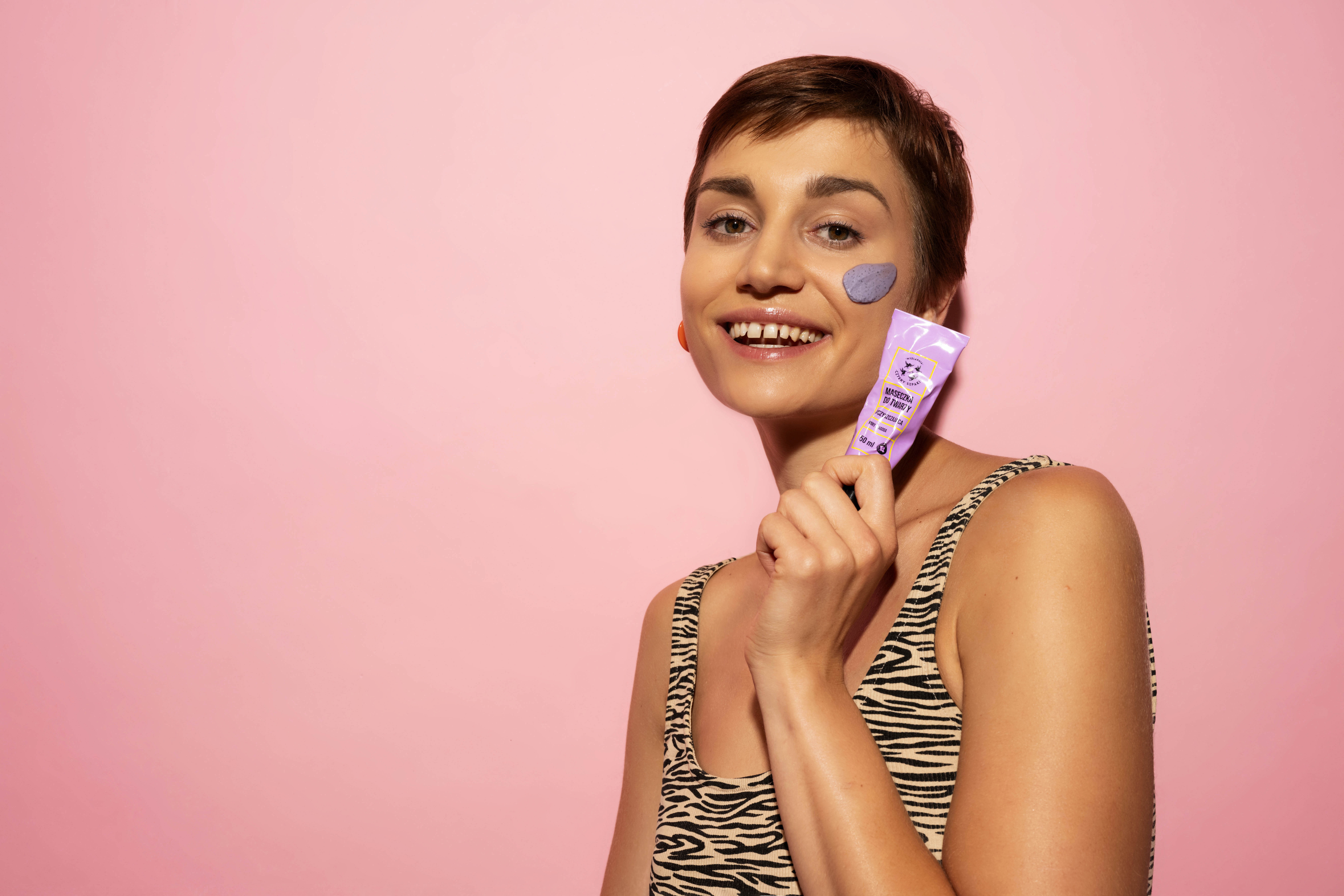 Jak pielęgnować skórę po zabiegach kosmetologicznych lub dermatologicznych?