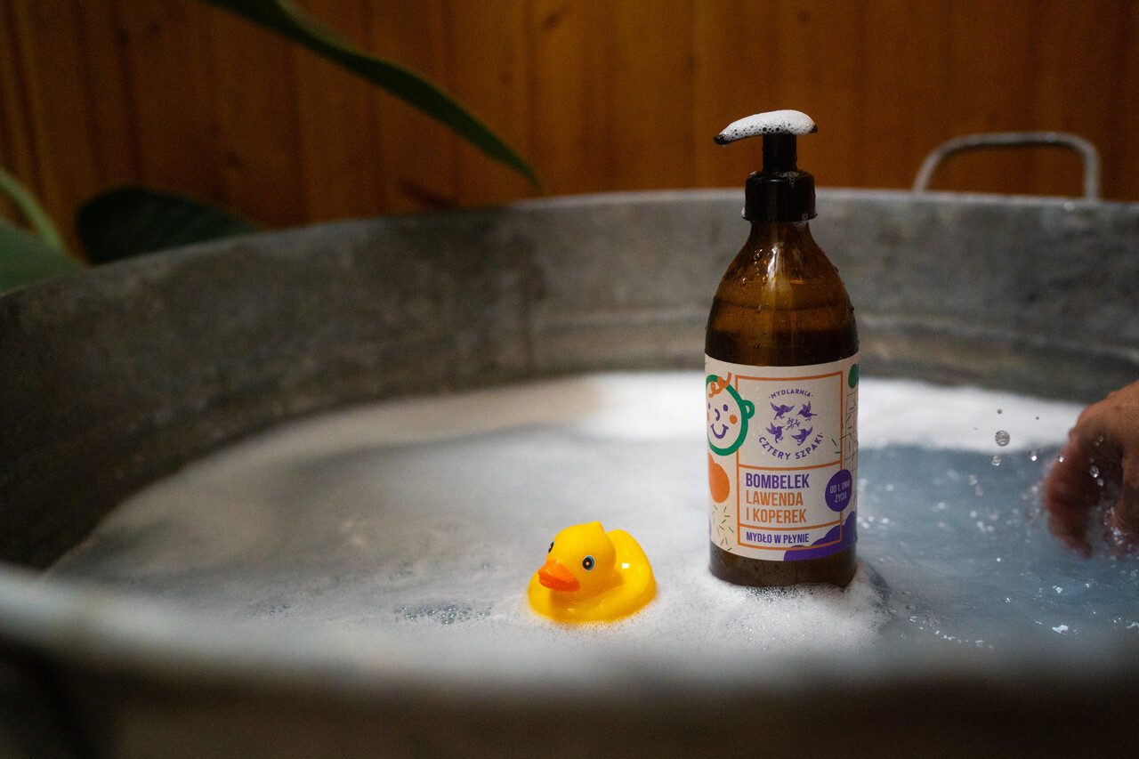 Czy noworodek potrzebuje szamponu? Kosmetyki od 1. dnia życia