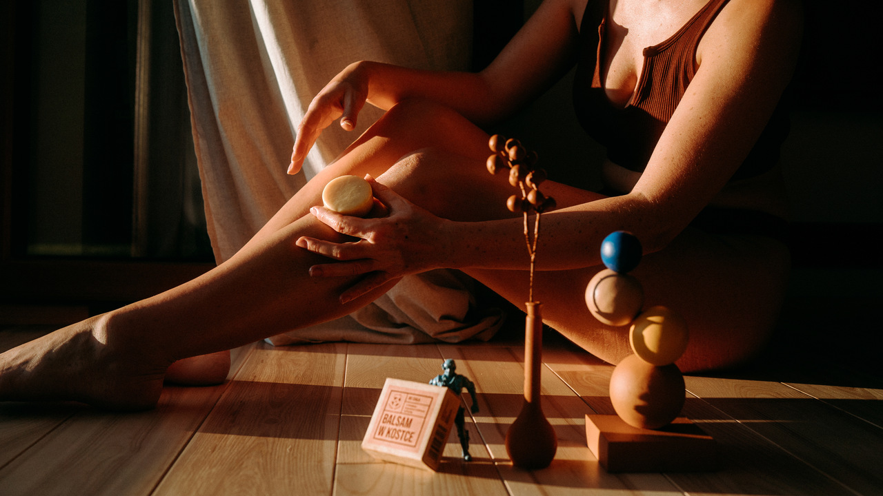 Pielęgnacja stóp krok po kroku - o czym należy pamiętać cały rok?